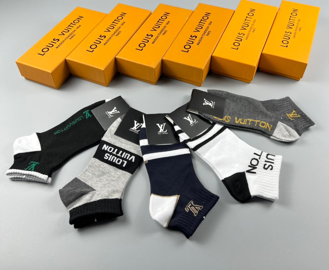Louis Vuitton Socks(One pair of each style)