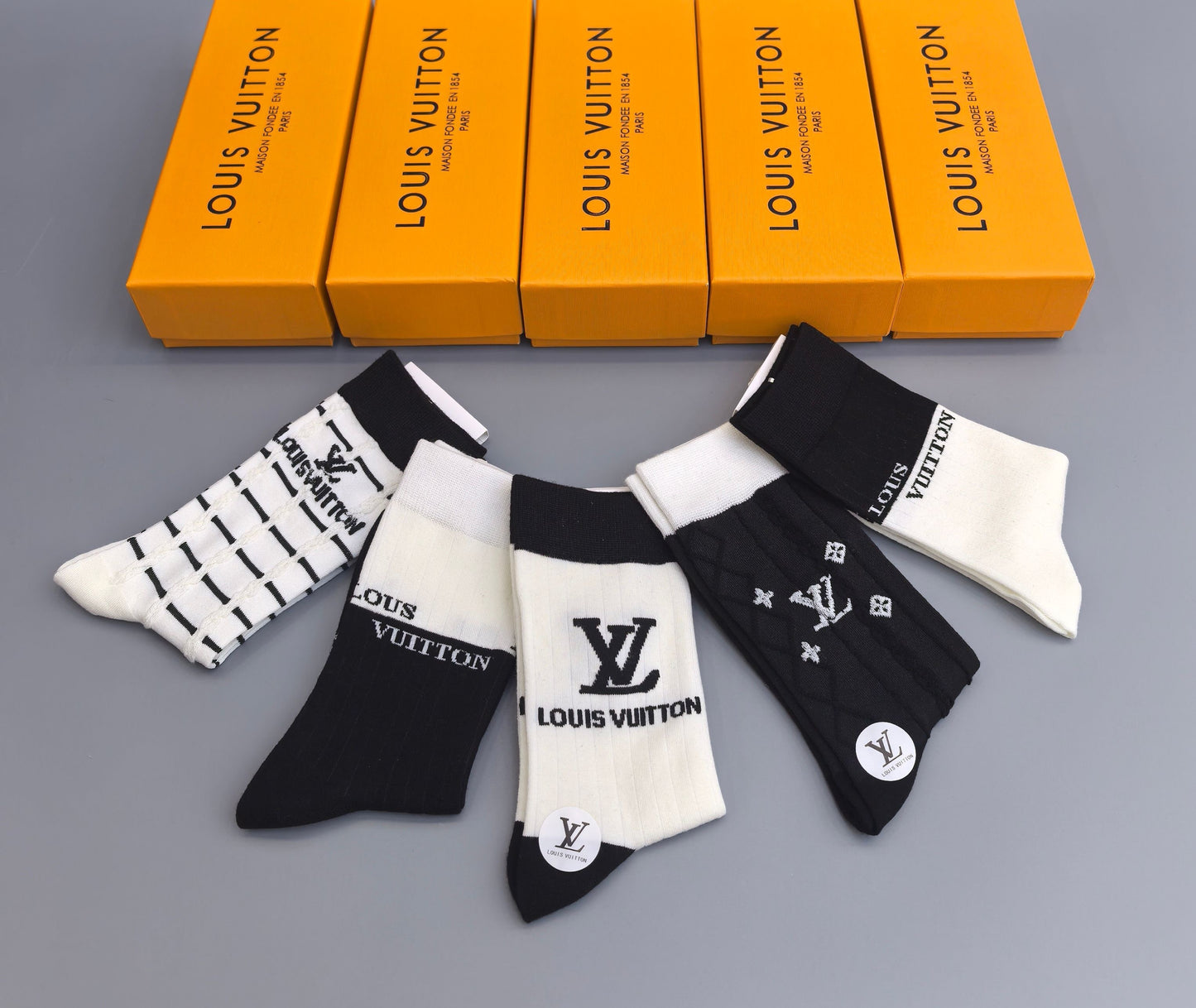Louis Vuitton Socks(One pair of each style)