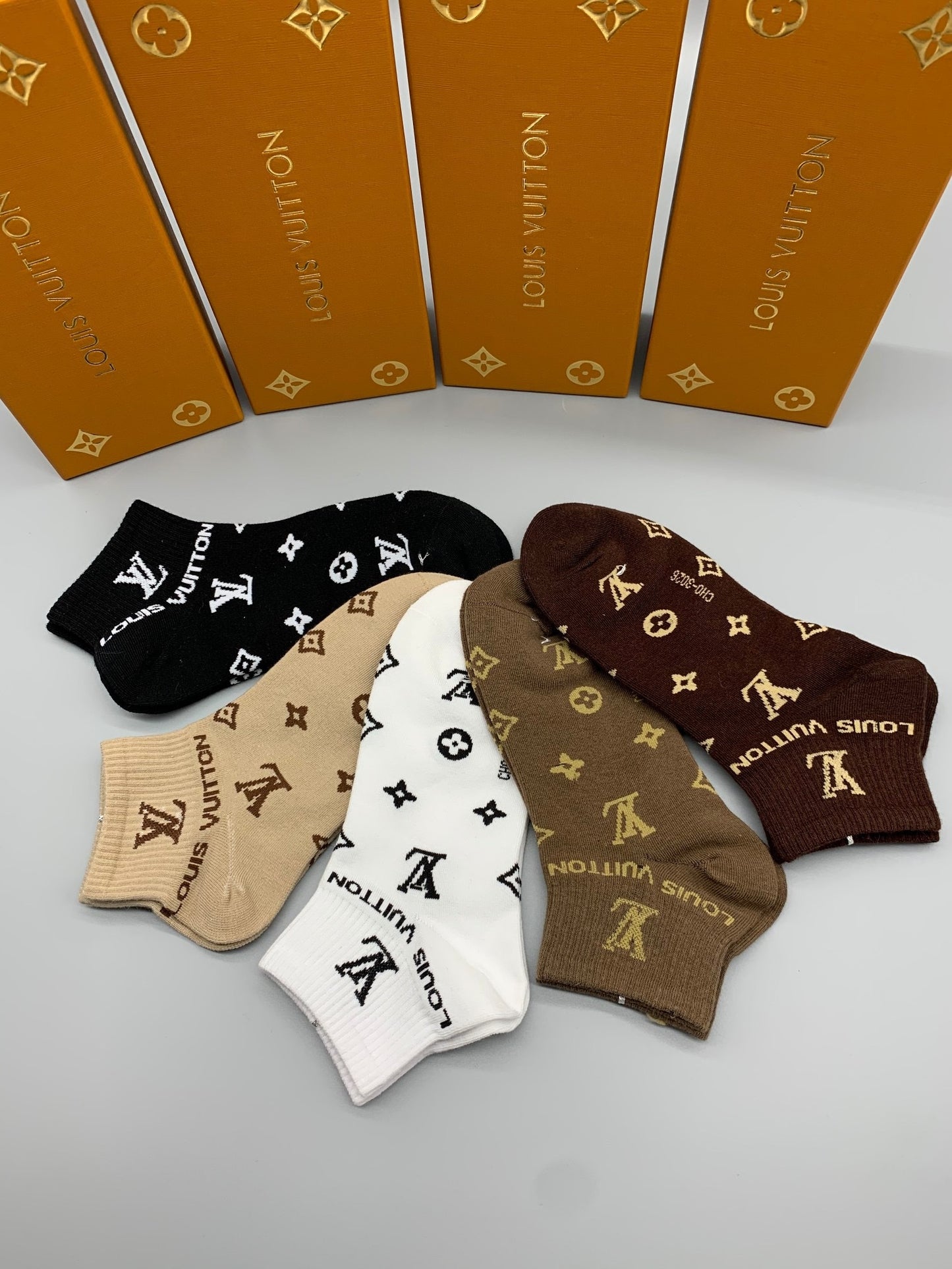 Louis Vuitton Socks(One pair of each style)