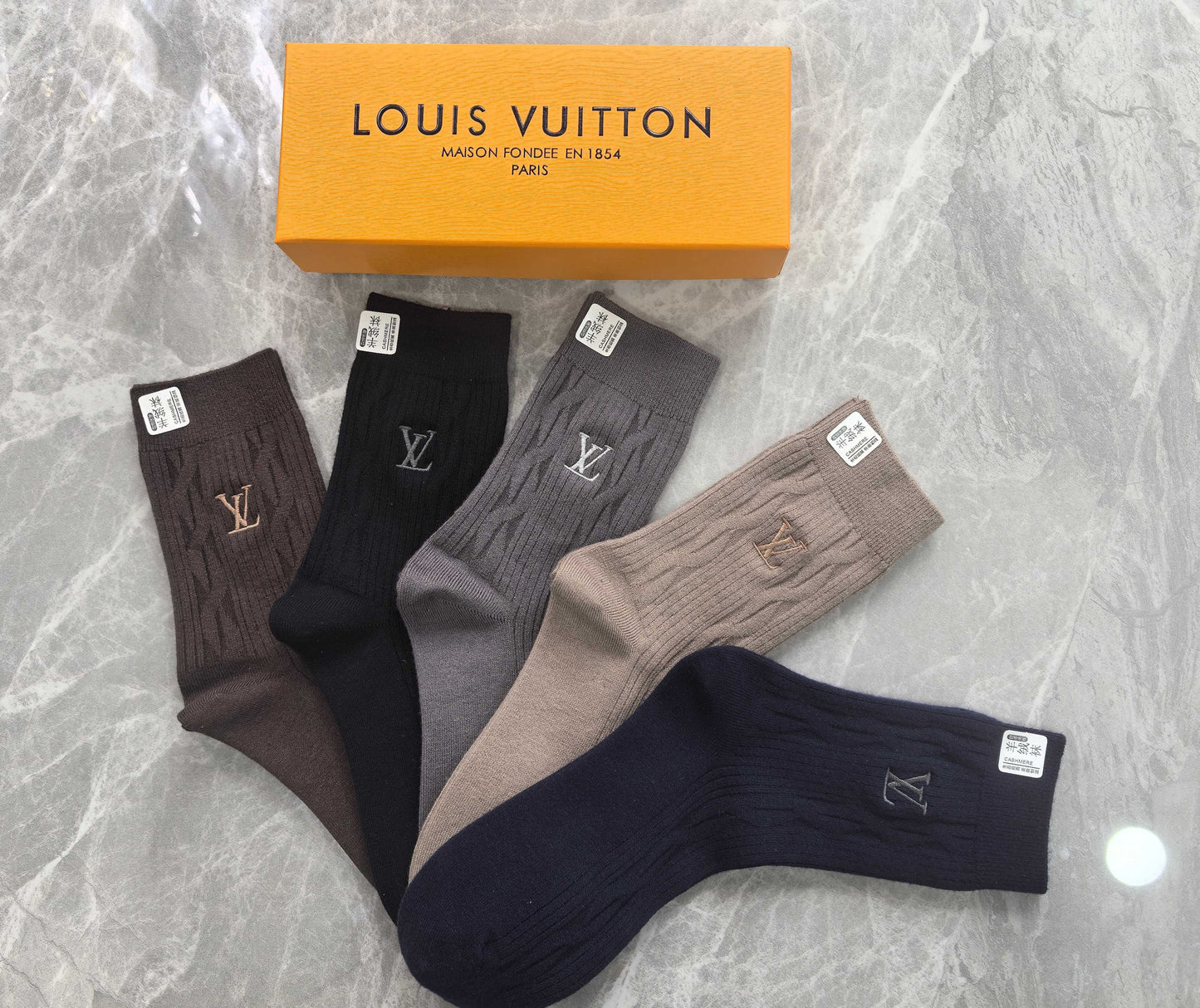 Louis Vuitton Socks(One pair of each style)