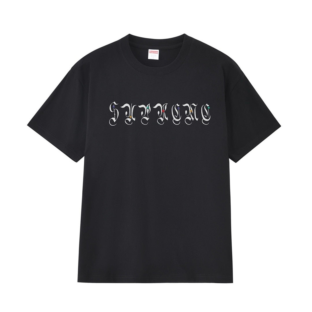 款号M261#p40💰 Supreme FW25 FW25 WEEK11 AOI Gems S/S Top 水钻印花标志圆领短袖T恤 男女同款 宽松版型 采用260克双纱纯棉 圆筒 从面料到辅料全部 - view 5