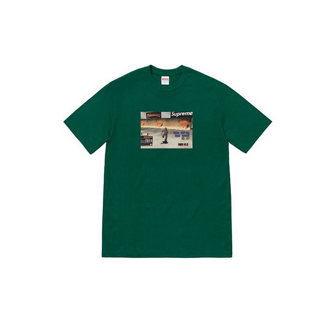 款号816#p40💰 Supreme Week 5 x Thrasher 联名款 Game Tee 休闲圆领印花游戏短袖T恤 男女同款 宽松版型 采用260克精梳棉双纱 从面料到辅料全部三标齐全跟 - view 5