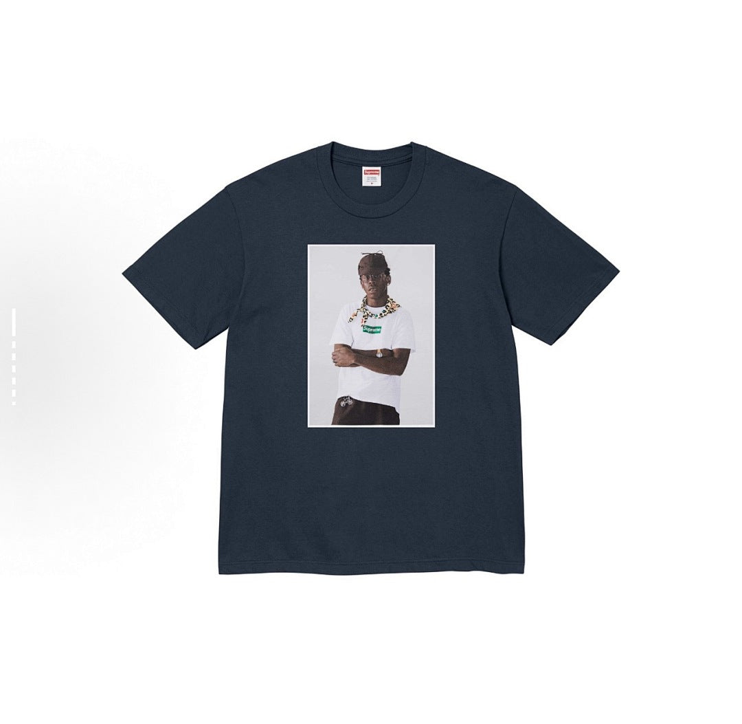 款号M114#p40💰 Supreme FW24 Tyler The Creator Tee 肖像印花休闲圆领短袖T恤 男女同款 宽松版型 采用260克精梳棉双纱 从面料到辅料全部三标齐全跟足ZP - view 3