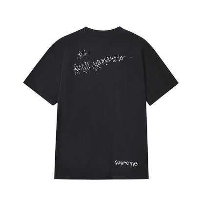 款号M247#p40💰 Supreme x Y’s by Yohji Yamamoto/山本耀司 联名款 FW25 WEEK3 Thinker Tee 人物印花图案圆领短袖T恤 男女同款 宽松版型 - view 13