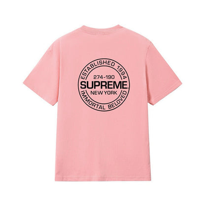 款号M250P40💰 Supreme 美式潮流风 宽松款T恤衫 男女同款 宽松版型 采用260克双纱纯棉 圆筒 从面料到辅料全部三标齐全跟足ZP 进口松井公司浆料印花绝不开裂 整件做法采用三针 - view 1