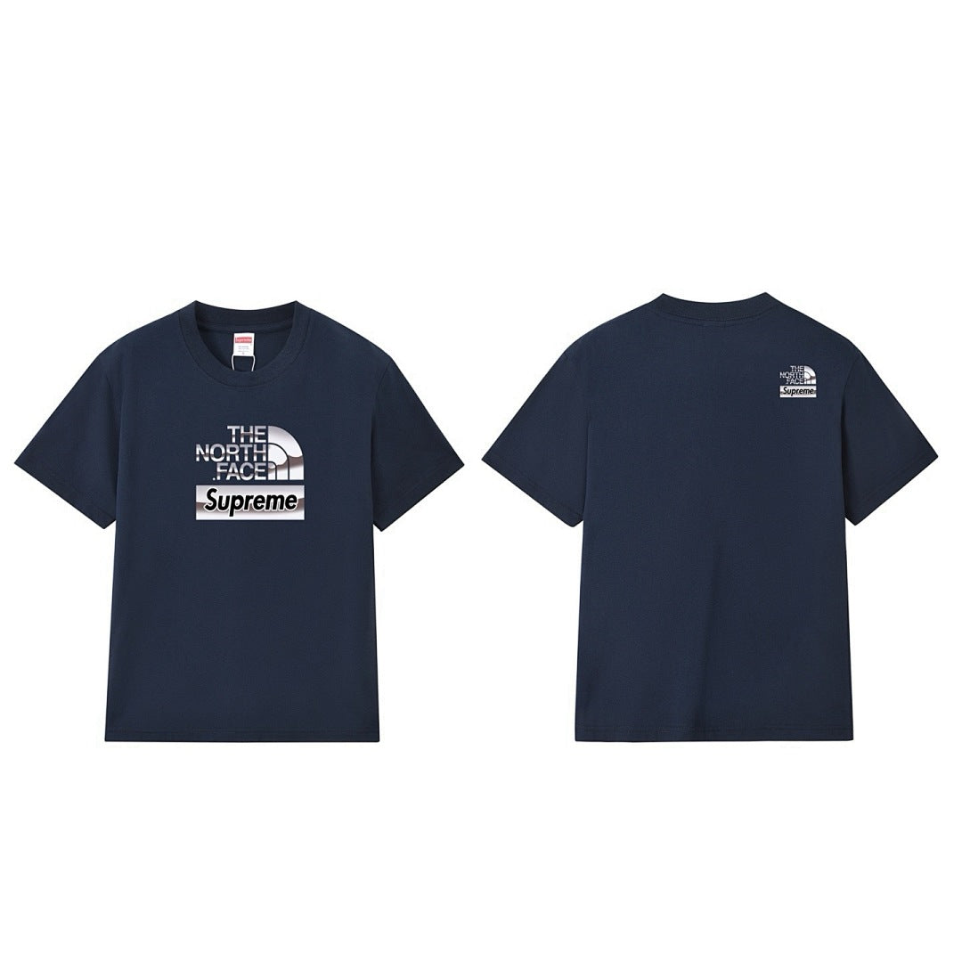 款号M282#p40💰 Supreme x 北面THE NORTH FACE 联名款 字母Logo徽标印花圆领短袖T恤 宽松版型 采用260克精梳棉双纱 从面料到辅料全部三标齐全跟足ZP 进口松井 - view 2