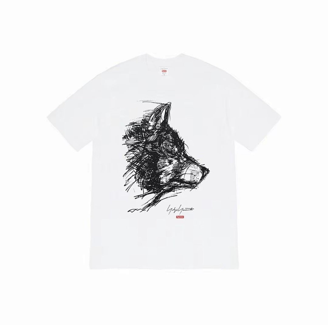 款号M339#p40💰 Supreme Week 4 Supreme x Yohji Yamamoto 山本耀司 联名款 狼头素描短袖美式潮流T恤 男女同款 宽松版型 采用260克精梳棉双纱 从面 - view 4