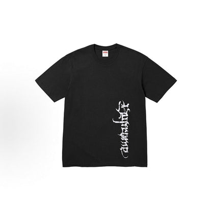款号M356#p40💰 Supreme FW24 WEEK1 Satan Tee 背面艺术字logo印花短袖美式潮流T恤 男女同款 宽松版型 采用260克精梳棉双纱 从面料到辅料全部三标齐全跟足Z - view 8