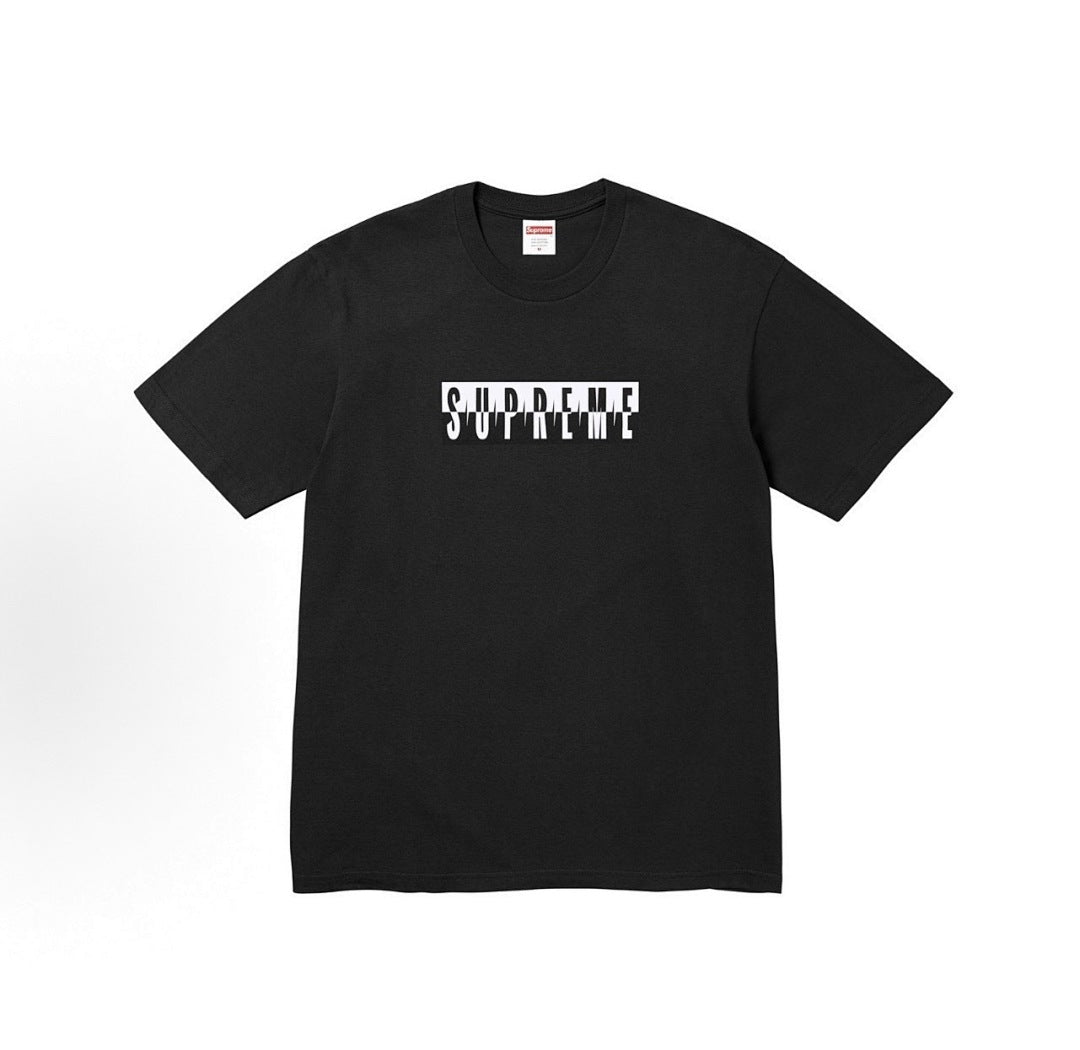 款号M316#p40💰 Supreme FW25 秋季T恤系列 WEEK7 Split Tee logo印花图案圆领短袖T恤 男女同款 宽松版型 采用260克精梳棉双纱 从面料到辅料全部三标齐全跟足 - view 10