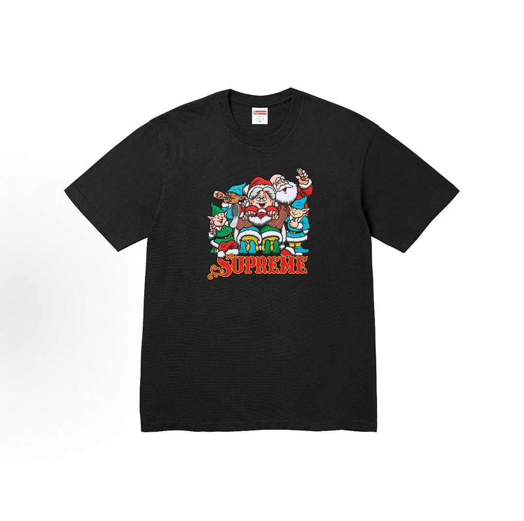 款号M367#40💰 Supreme 冬季T恤系列 FW25 Naughty Tee 冬季T恤系列 圆领舒适人物印花图案短袖T恤 男女同款 宽松版型 采用260克精梳棉双纱 从面料到辅料全部三标 - view 6