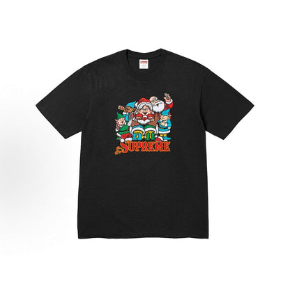 款号M367#40💰 Supreme 冬季T恤系列 FW25 Naughty Tee 冬季T恤系列 圆领舒适人物印花图案短袖T恤 男女同款 宽松版型 采用260克精梳棉双纱 从面料到辅料全部三标 - view 6