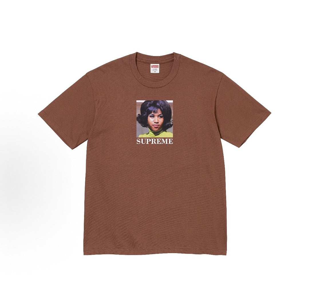 款号M417#p40💰 Supreme SS26 WEEK7 Aretha Tee 春季限定T恤系列 简约百搭人像印花图案舒适圆领短袖T恤 男女同款 宽松版型 采用260克双纱纯棉 圆筒 从面料 - view 5