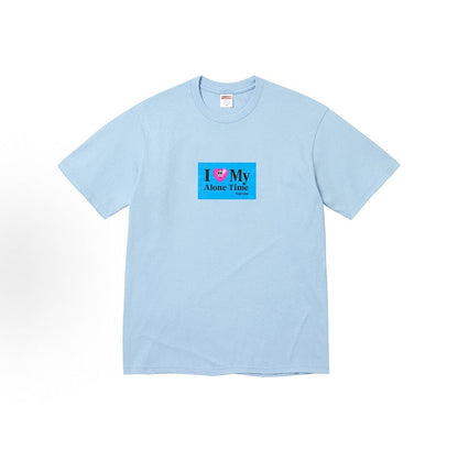 款号M418#40💰 Supreme SS26 WEEK7 Alone Time Tee 春季限定T恤系列 经典时尚爱心字母印花图案休闲短袖T恤 男女同款 宽松版型 采用260克双纱纯棉 圆筒 从面 - view 1