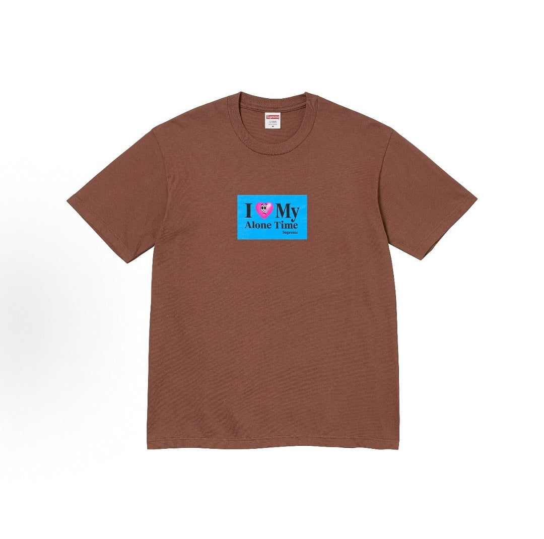 款号M418#40💰 Supreme SS26 WEEK7 Alone Time Tee 春季限定T恤系列 经典时尚爱心字母印花图案休闲短袖T恤 男女同款 宽松版型 采用260克双纱纯棉 圆筒 从面 - view 2